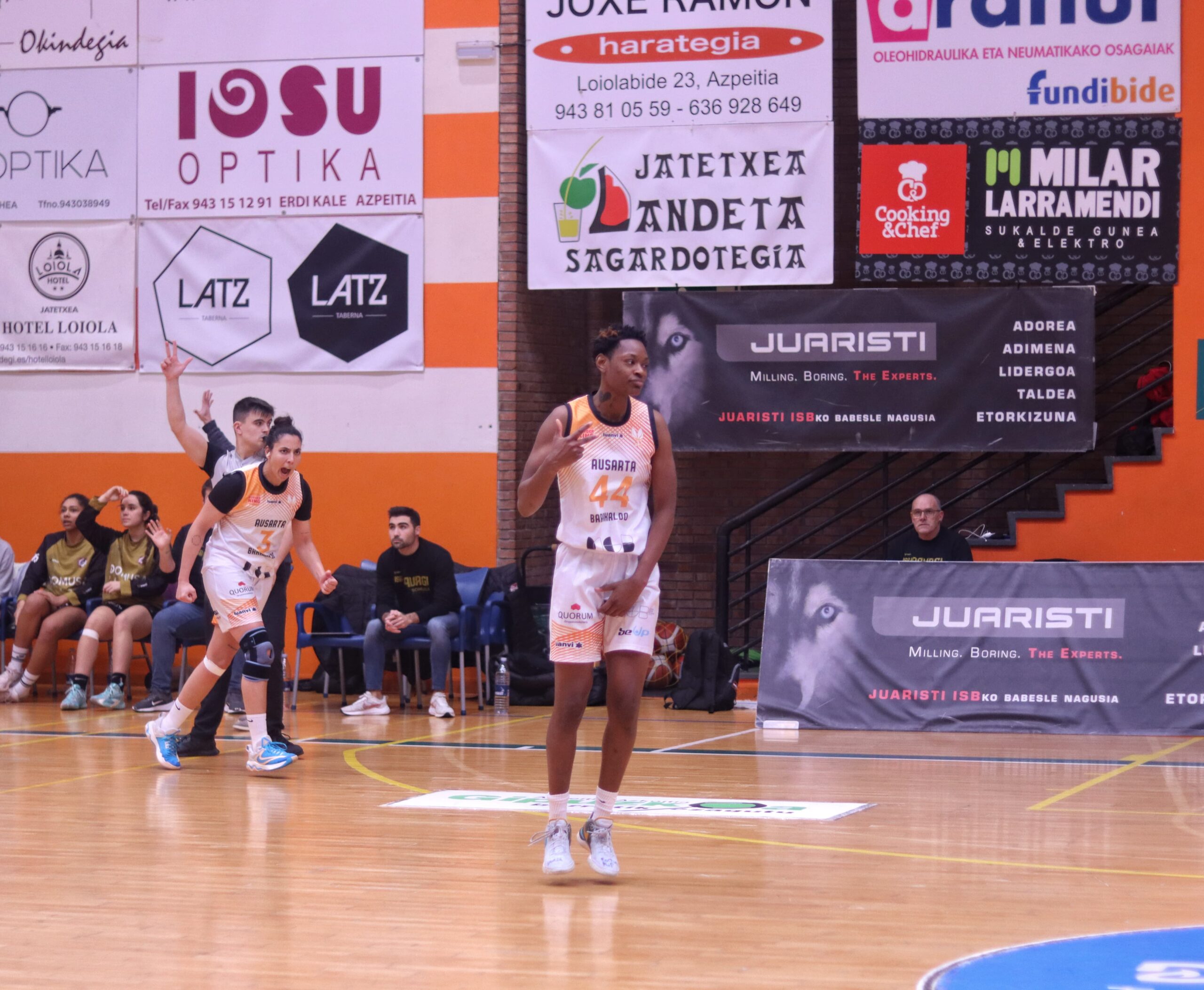 Tremendo trabajo del equipo para conseguir la quinta victoria de la temporada